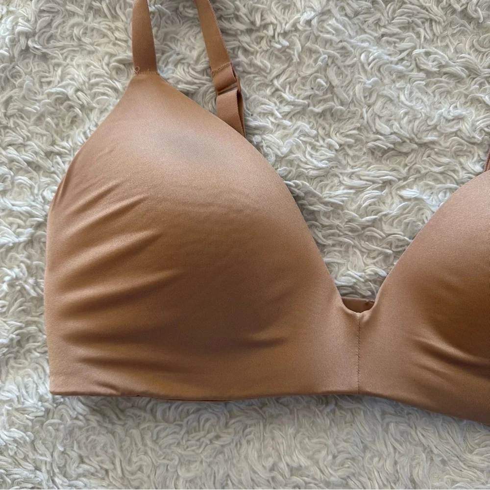 SKIMS Wireless Form T-Shirt Demi Bra Sienna Nude Size 36D EUC - Picture 2 of 9